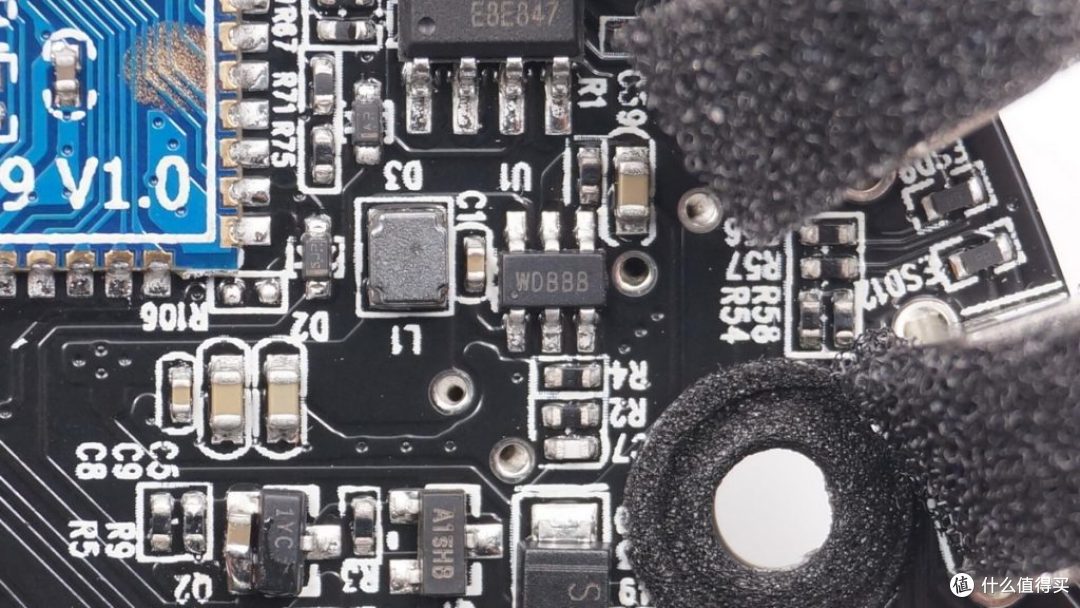 拆解报告:1MORE万魔便携蓝牙音箱