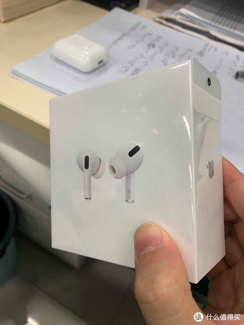 AirPods 篇一：闲鱼入手AirPods pro+airpods2无线充电+苹果8+评测_ 