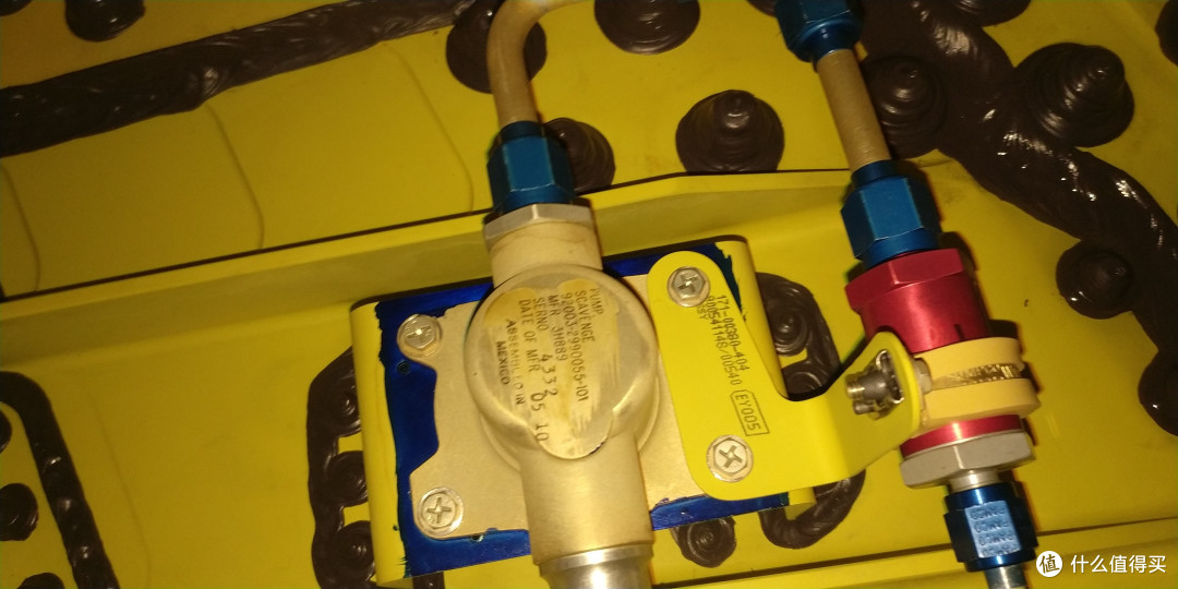 引射泵,将大翼油箱的油通过虹吸送到集油箱