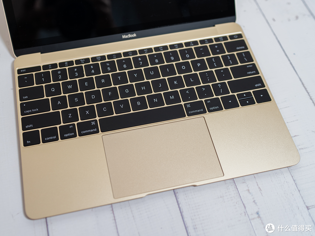 0202年闲鱼购入苹果“金菜刀”笔记本是怎么样的体验？15年款12寸New Macbook