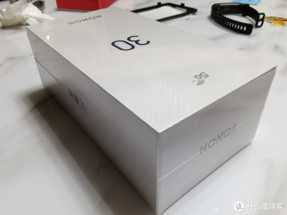 荣耀30个荣耀30pro+简单对比