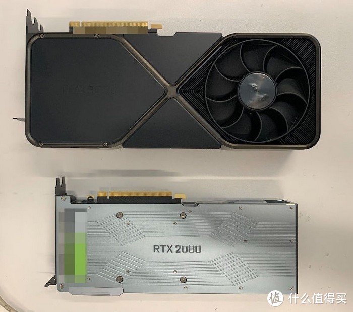 NVIDIA RTX 3090 FE纯公版真容曝光，对比RTX 2080身材大一号