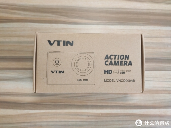 包装盒正面，品牌是VTIN（没听过），封面显示可以拍HD视频，30米防水