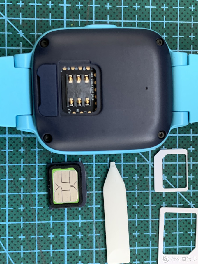 用撬棒打开sim卡卡槽(用的nano