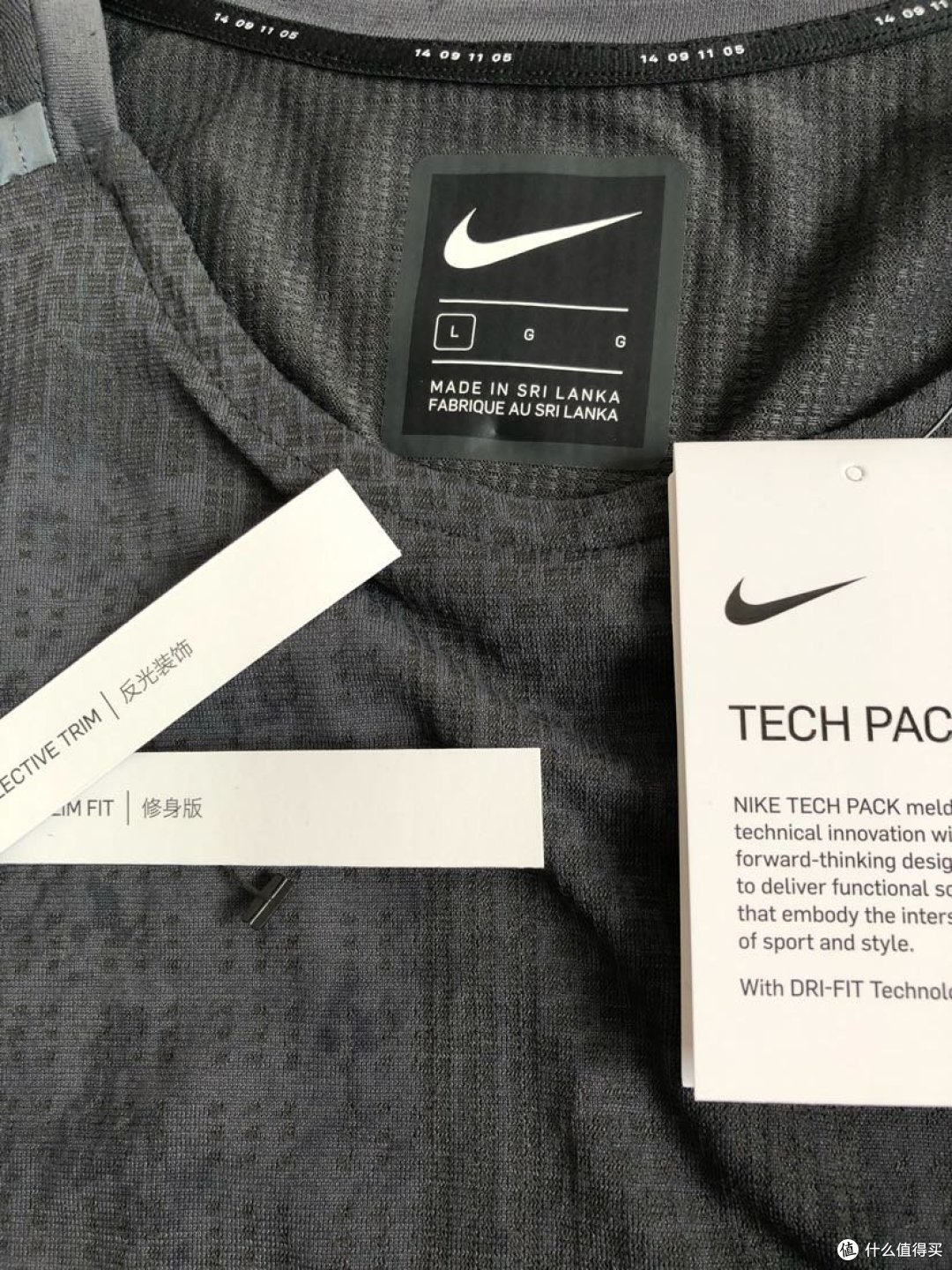 丝滑透气扎染渐变niketechpack系列跑步t恤体验