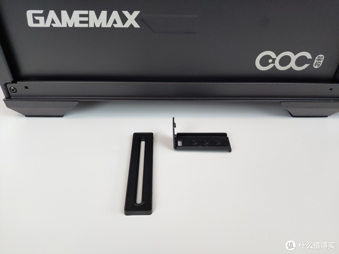 散热设计别具一格：GAMEMAX游戏帝国 布洛芬C1 COC架构机箱上手体验