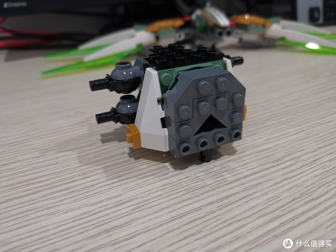 LEGO 幻影忍者系列 70676 劳埃德的泰坦机甲 评测