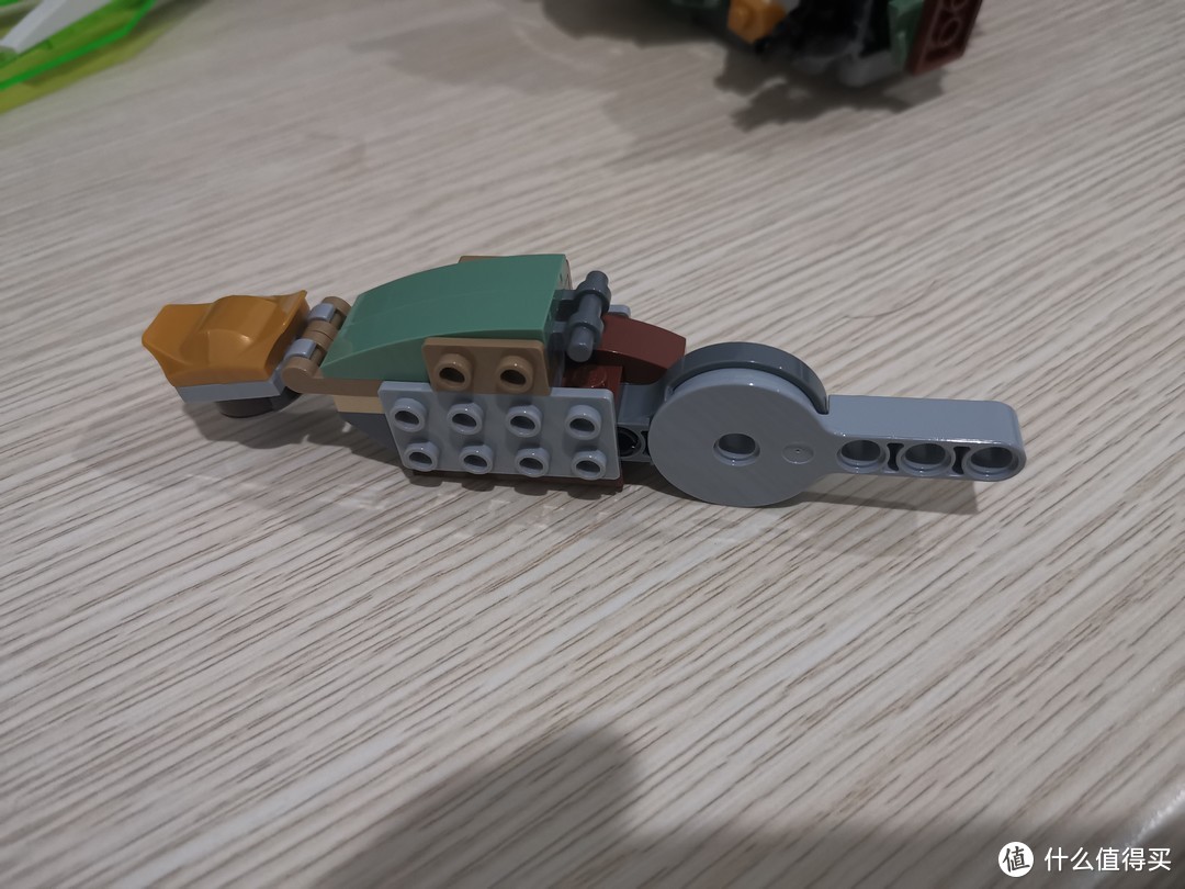 LEGO 幻影忍者系列 70676 劳埃德的泰坦机甲 评测