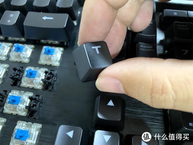 拆洗美商海盗船K70 RGB青轴机械键盘，不愧是自用好物