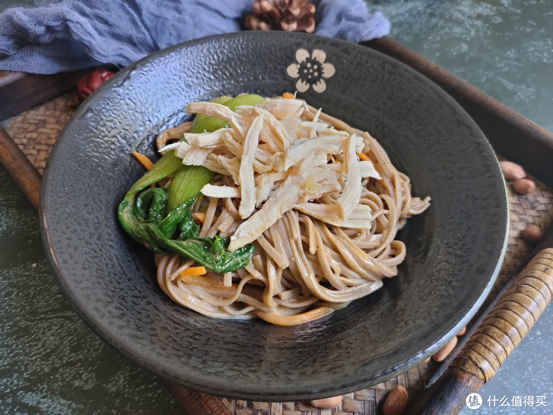 减肥期间就馋这碗面，有肉有菜有主食，高纤维高蛋白，体重悄悄掉