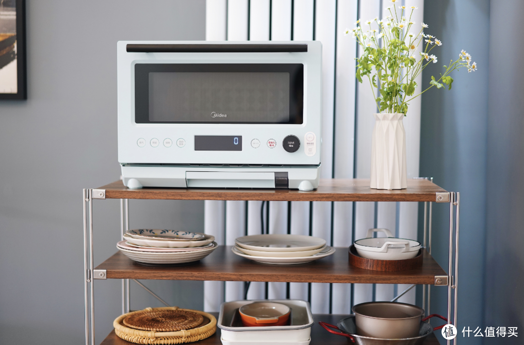 美的PG2311W微蒸烤箱，用黑科技诠释了家用厨房电器