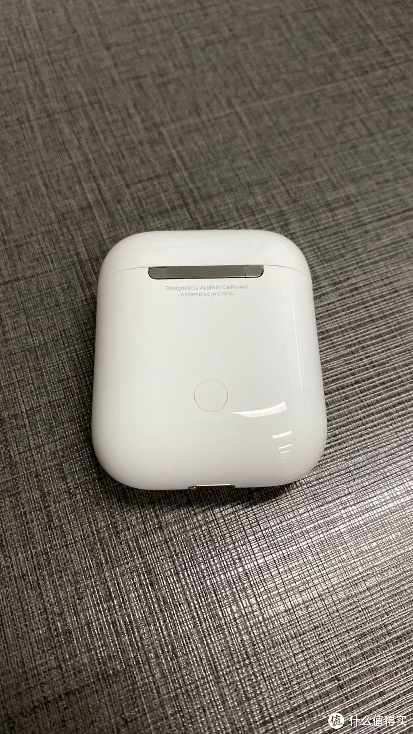 AirPods (配充电盒)