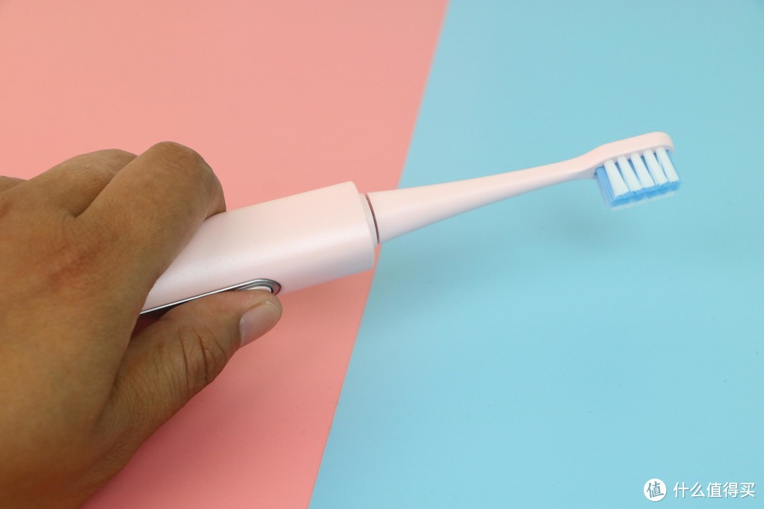 牙医推荐的适频电动牙刷，拥有5种刷牙模式，售价仅为299元