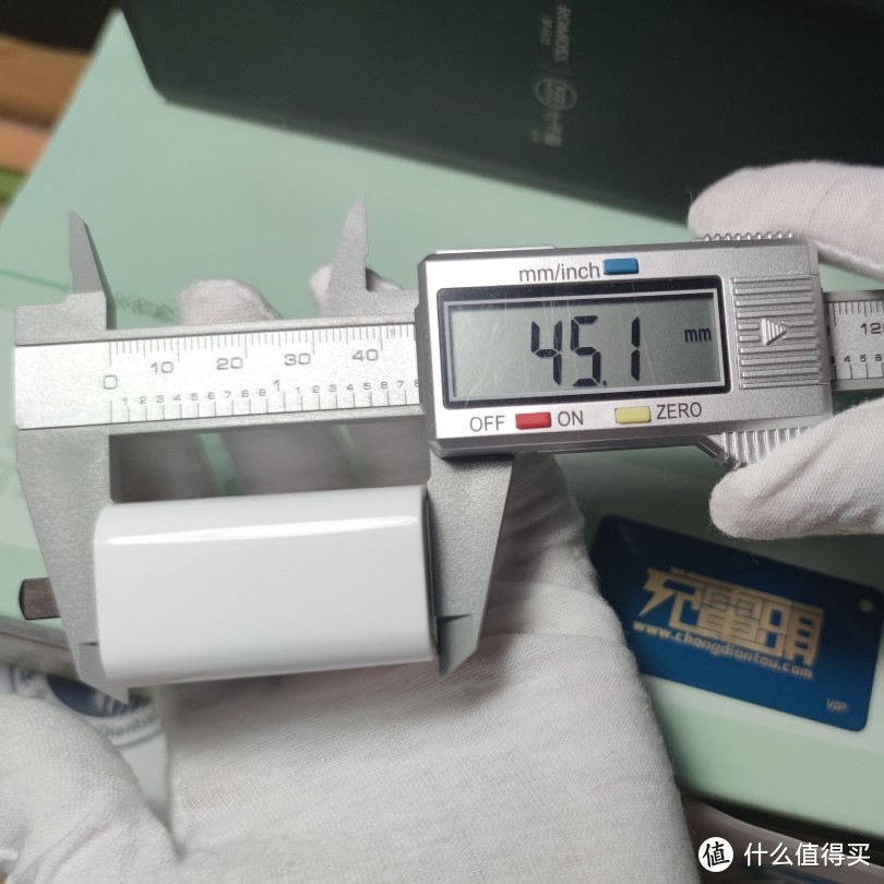 华科隆18W PD充电器开箱体验报告