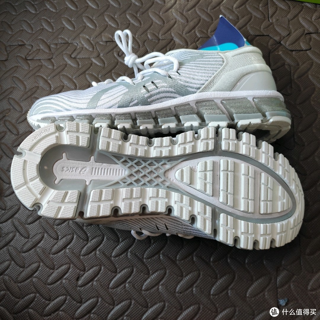 拼多多花了429 给老妈买了亚瑟士 ASICS GEL-QUANTUM 360 4