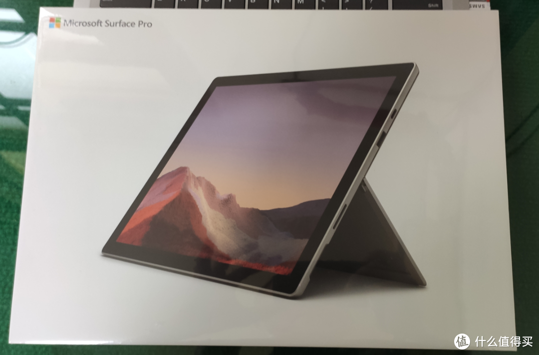 全新未拆封的Surface Pro7