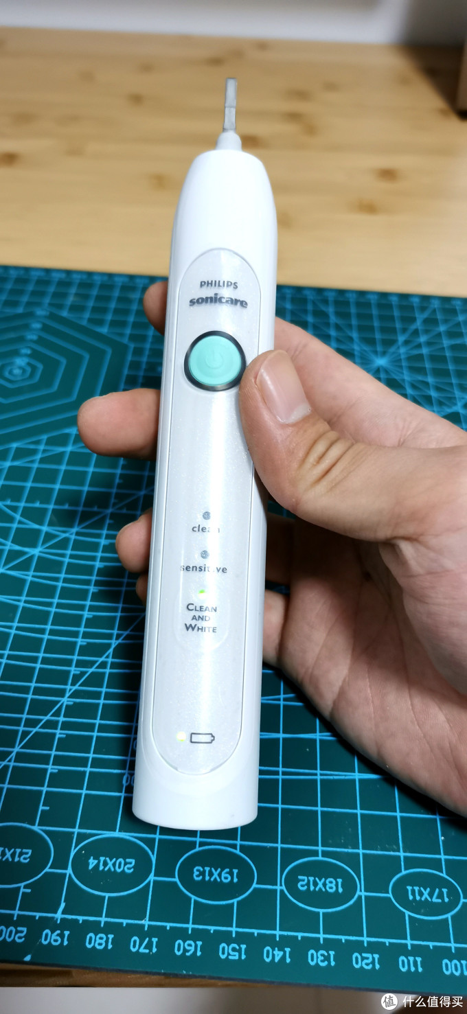 旧貌焕新颜：飞利浦电动牙刷更换外壳及修复振动故障简易教程