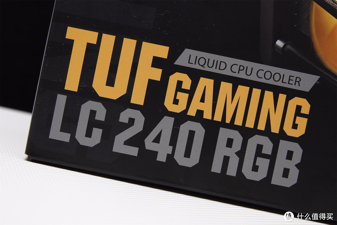 TUF GAMING LC 240 RGB 水冷开箱分享