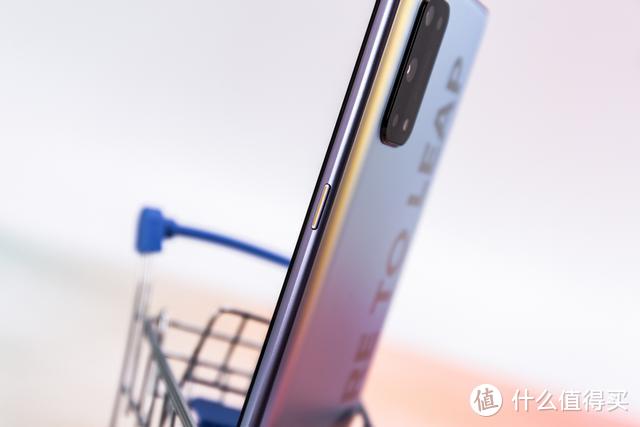 C位敢出色，realme 真我X7 Pro渐变C位色精美图赏