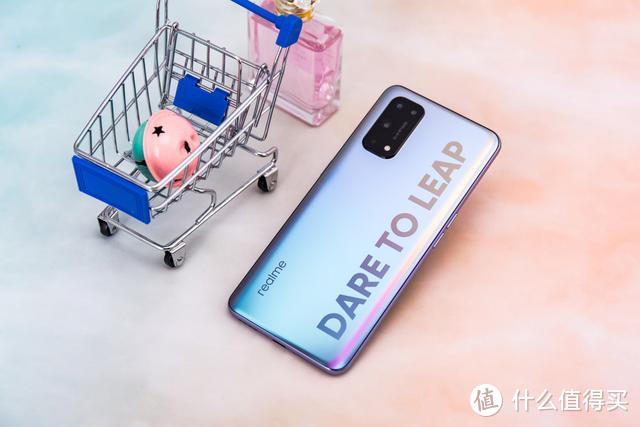 C位敢出色，realme 真我X7 Pro渐变C位色精美图赏