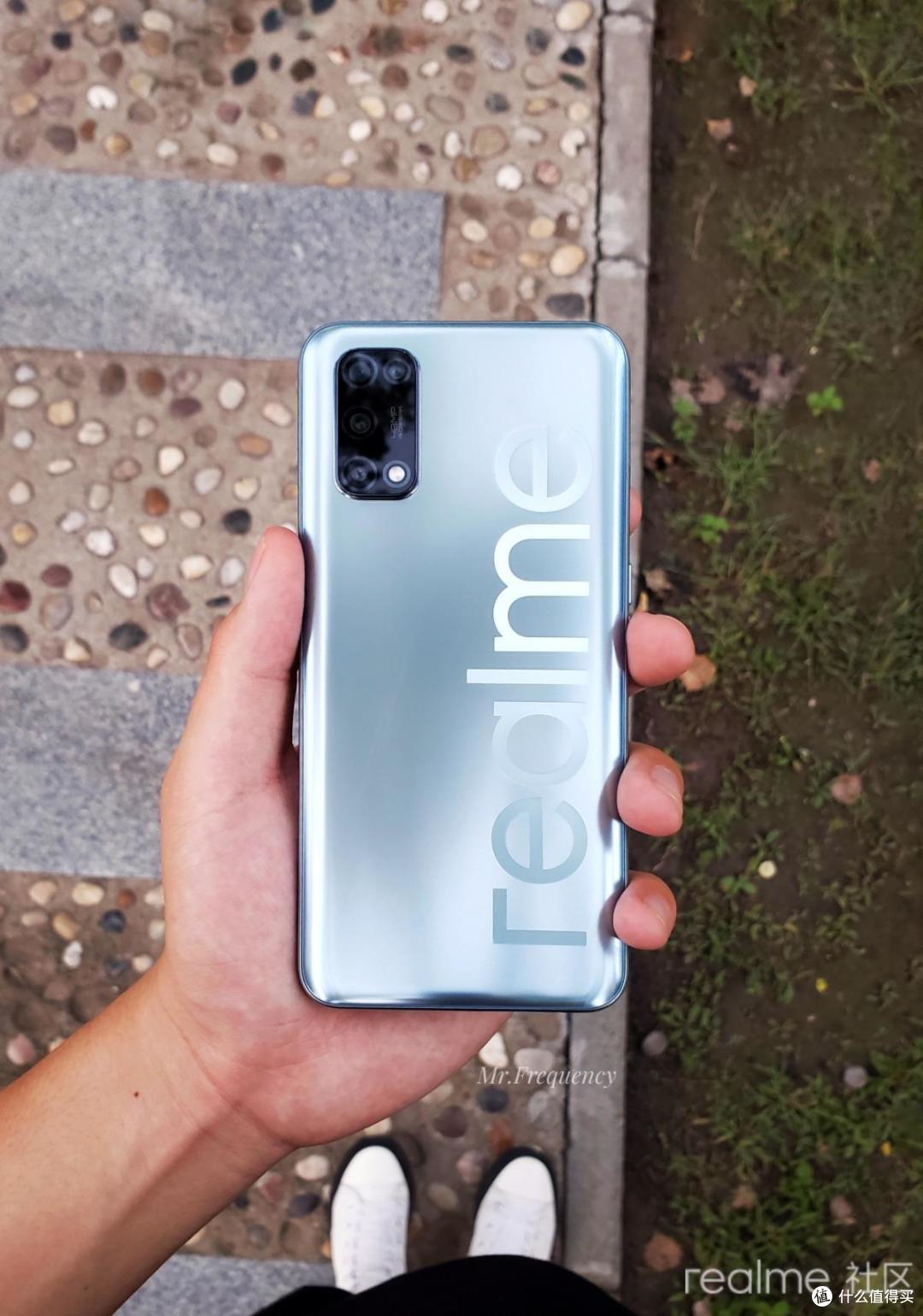 入门且不失诚意之作真我v5深度体验