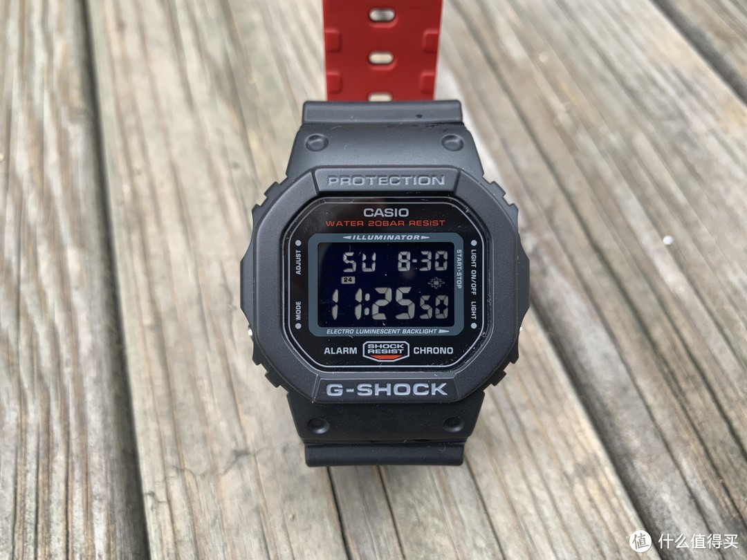 方寸之间，尽显坚韧不拔 - 卡西欧G-SHOCK DW-5600HR 值得买限定礼盒 开箱体验