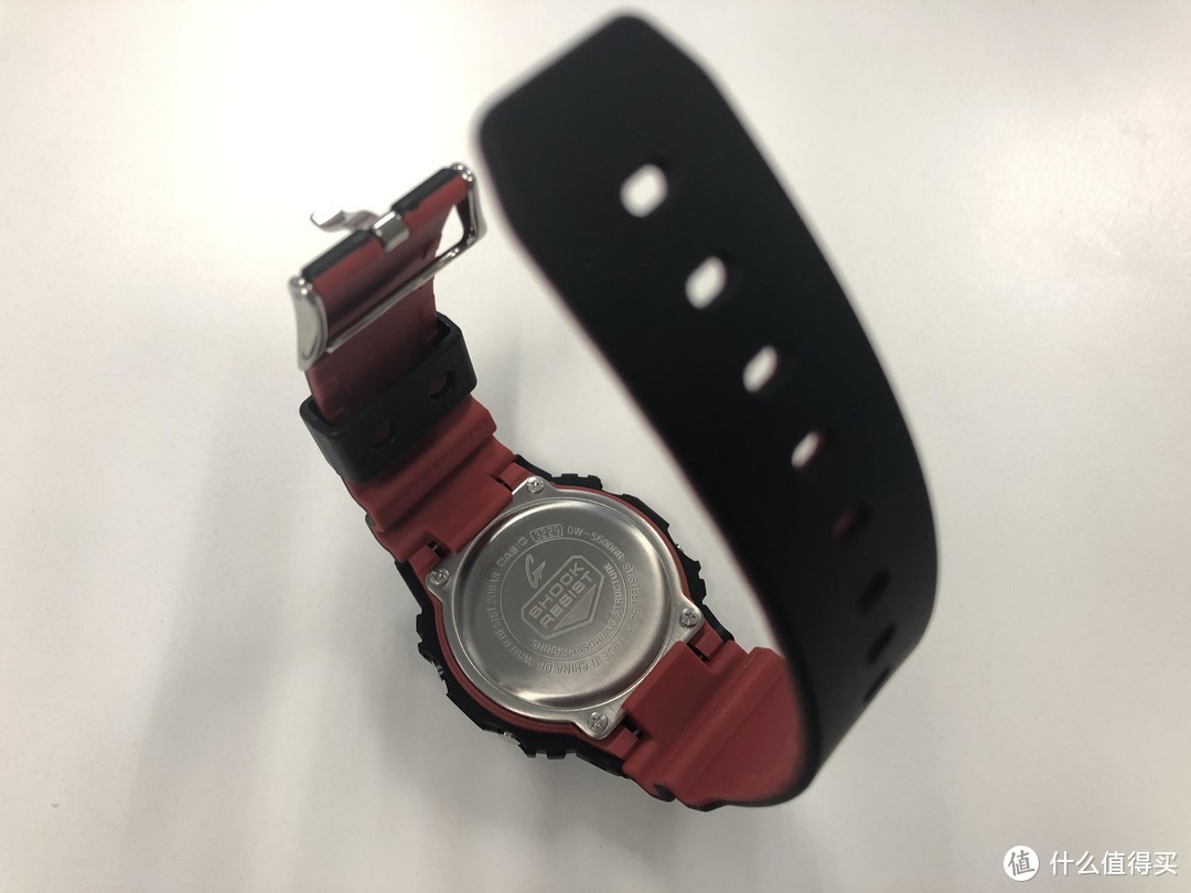 方寸之间，尽显坚韧不拔 - 卡西欧G-SHOCK DW-5600HR 值得买限定礼盒 开箱体验