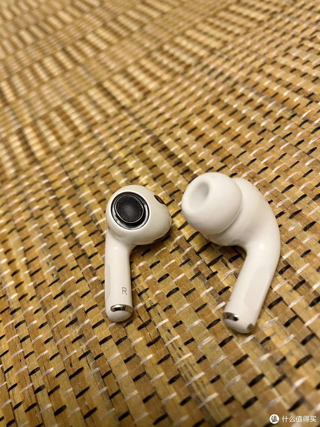 花58块告诉大伙如何鉴别华强北最新AirPods pro，与正品2代3代对比