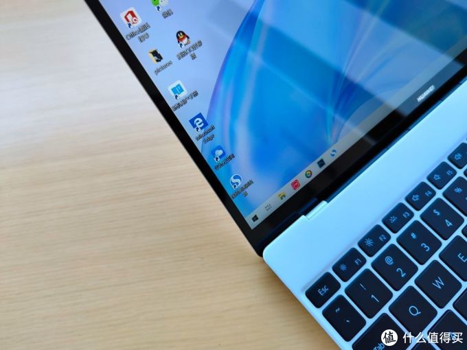华为matebook x体验:全屏智慧的生产力工具