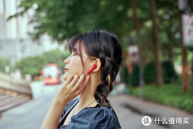 这款蓝牙耳机可能不像百元级，漫步者DreamPods