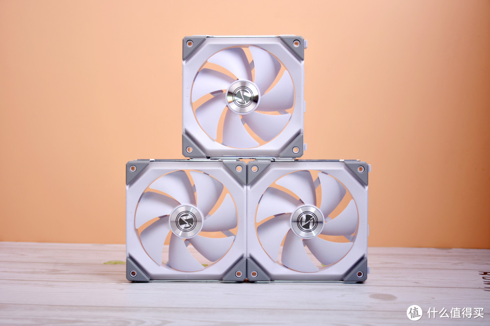 联力又出新玩具——UNI FAN SL120 ARGB 积木模组风扇试用分享