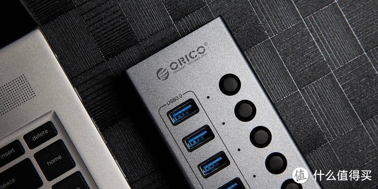 漂亮的不像实力派 ORICO USB3.0集线器