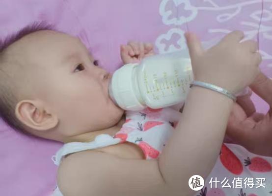 无泡防呛的舒婴恒压导气奶瓶，奶爸放心、宝宝舒心！