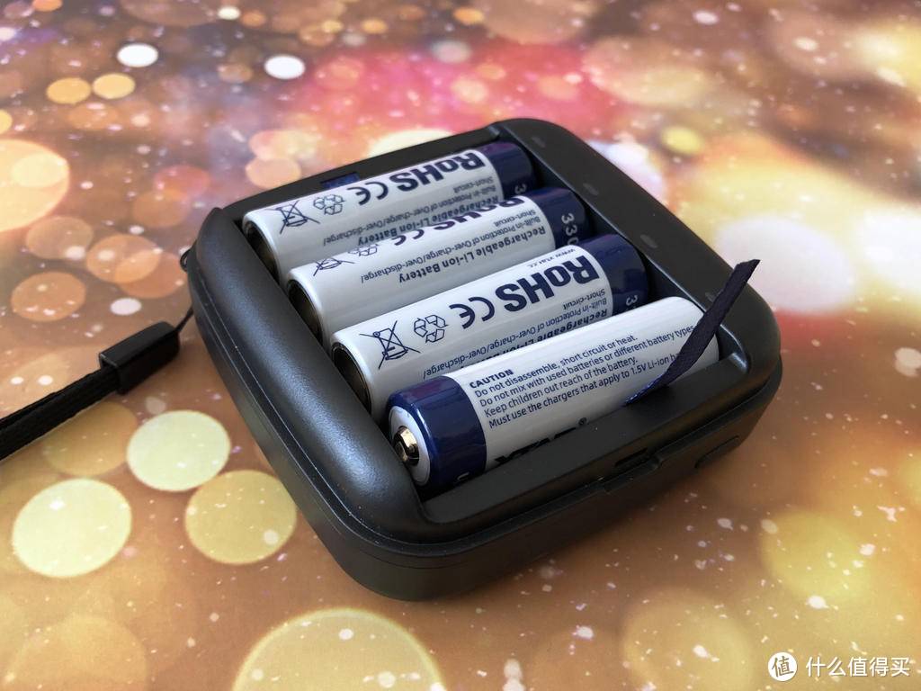 XTAR BC4 1.5V锂电池充电套装，小巧轻便更实用