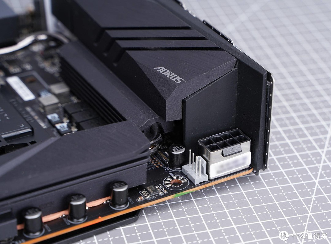 短小精悍 技嘉Z490I AORUS ULTRA开箱