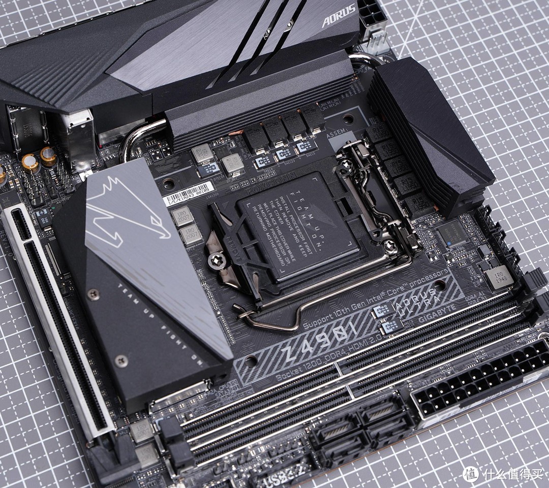 短小精悍 技嘉Z490I AORUS ULTRA开箱