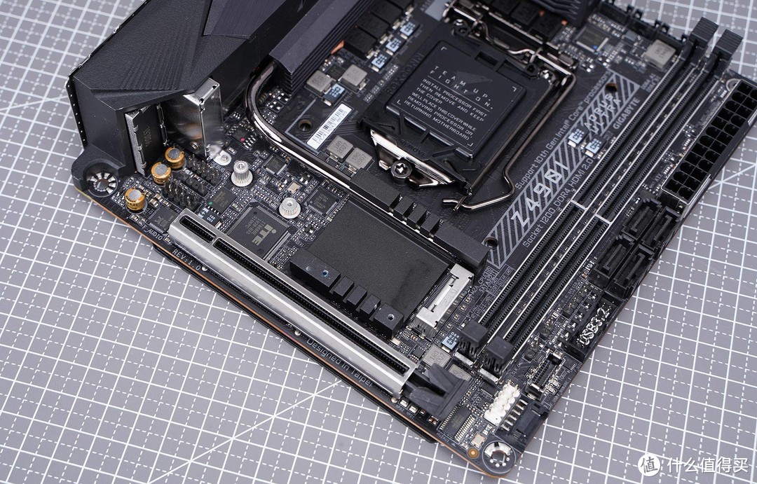 短小精悍 技嘉Z490I AORUS ULTRA开箱