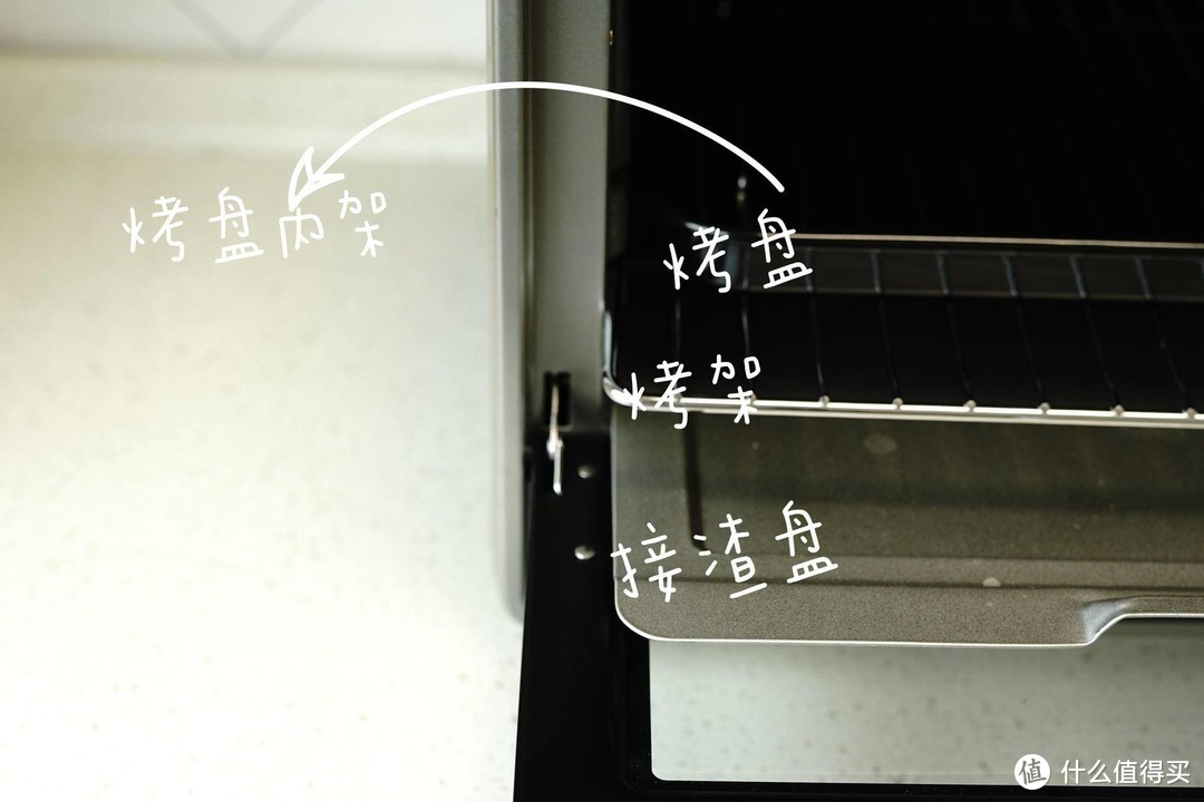 厨房太小？不用担心，这台KitchenAid的烤箱为小厨房而生！