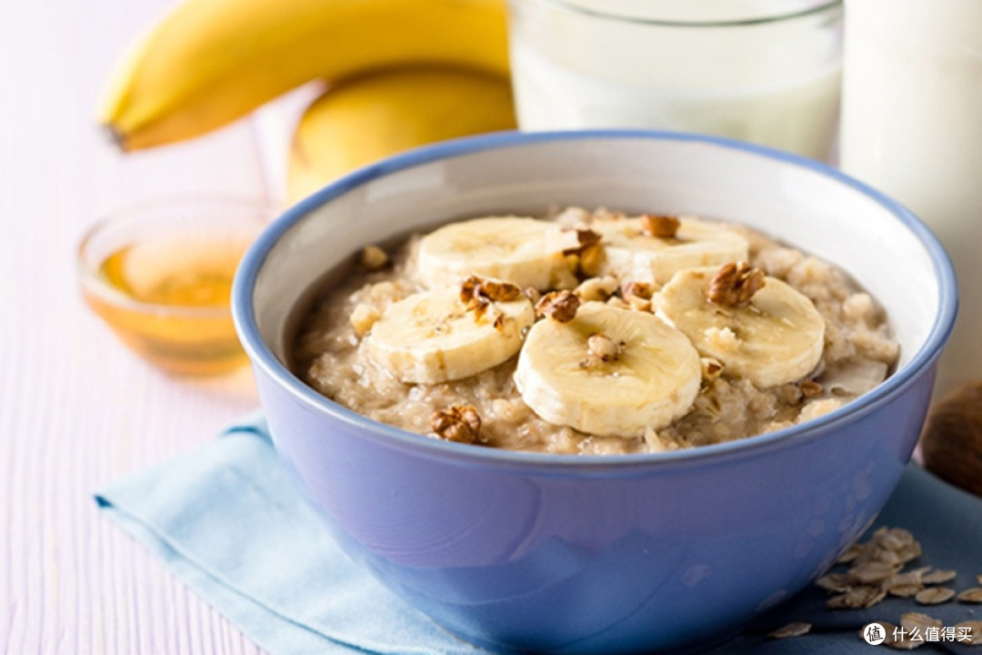 香醇麦片配沁甜蜂蜜早餐这么吃营养更均衡
