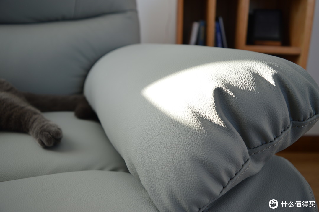 卧室改造笔记——用芝华仕沙发打造1平米治愈系舒适读书角