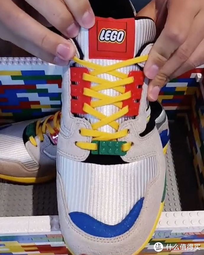 欢迎来到乐高世界：又是一场跨界合作 LEGO X adidas 联名公布