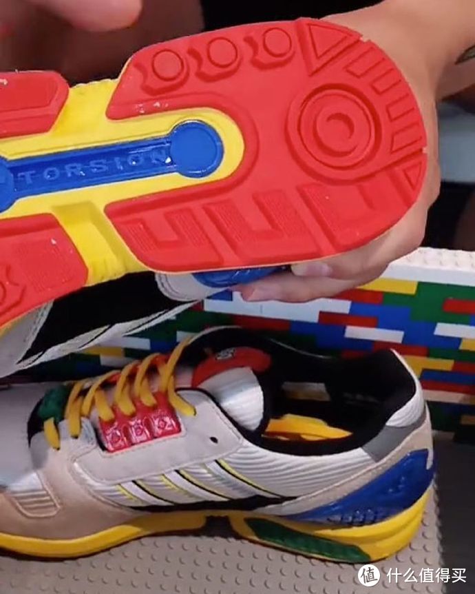 欢迎来到乐高世界：又是一场跨界合作 LEGO X adidas 联名公布