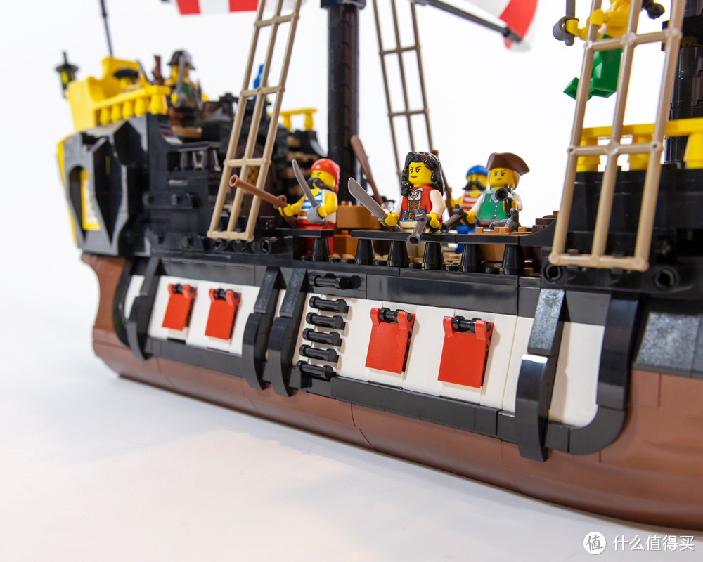 船改的建筑还是建筑改的船？IDEAS系列 21322 梭子鱼湾的海盗