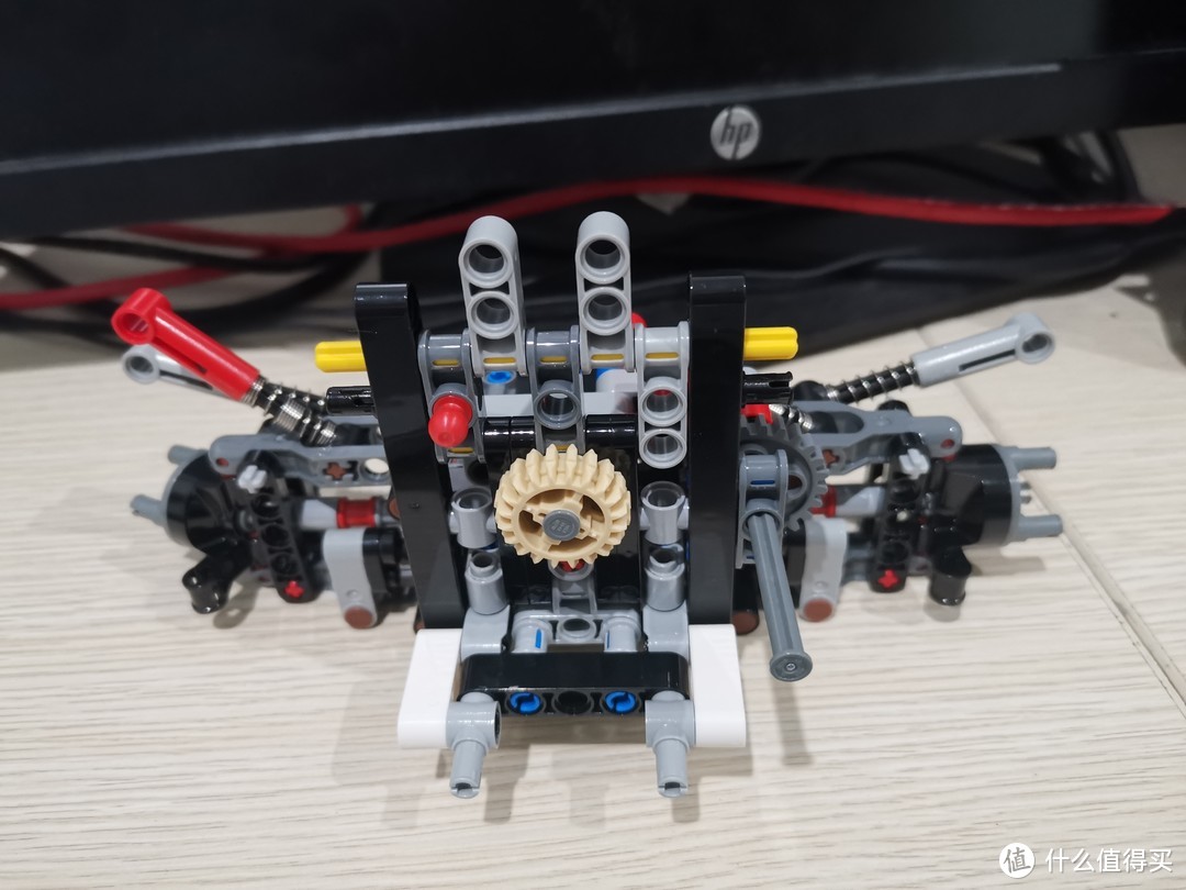 LEGO 机械组系列 42110 路虎卫士越野车 评测