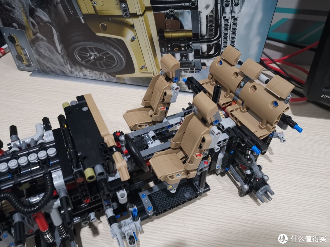 LEGO 机械组系列 42110 路虎卫士越野车 评测