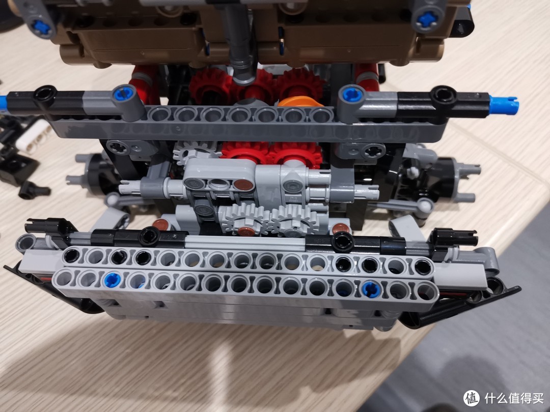 LEGO 机械组系列 42110 路虎卫士越野车 评测