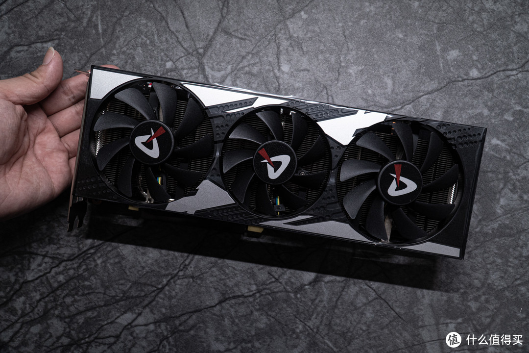 你没见过的船新版本——AX-GAMING 电竞叛客 RTX2060 开箱简测