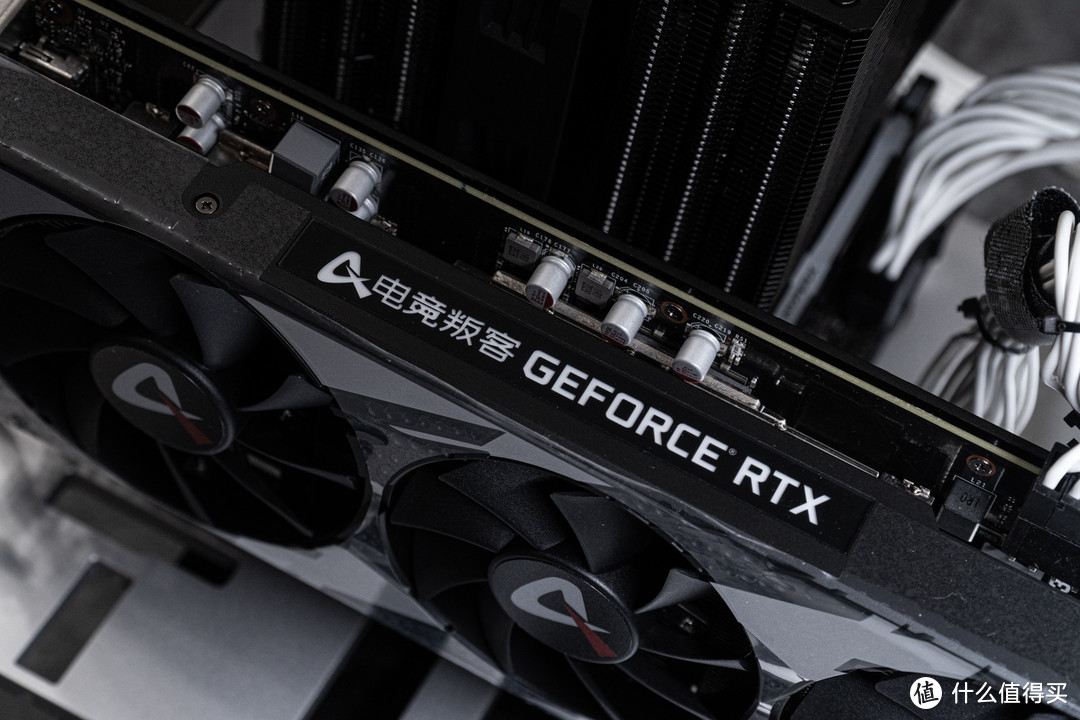 你没见过的船新版本——AX-GAMING 电竞叛客 RTX2060 开箱简测