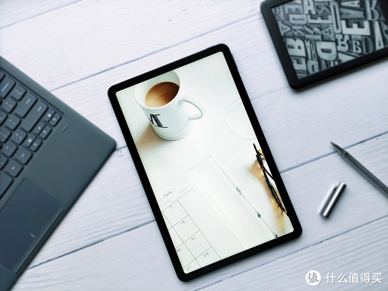 荣耀平板V6评测：高性价比，娱乐办公两相宜