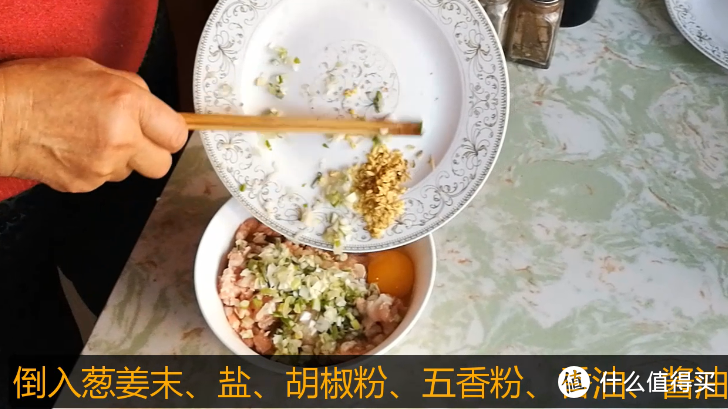 白菜不炖豆腐、不包饺子，试试这个简单新做法，营养又解馋